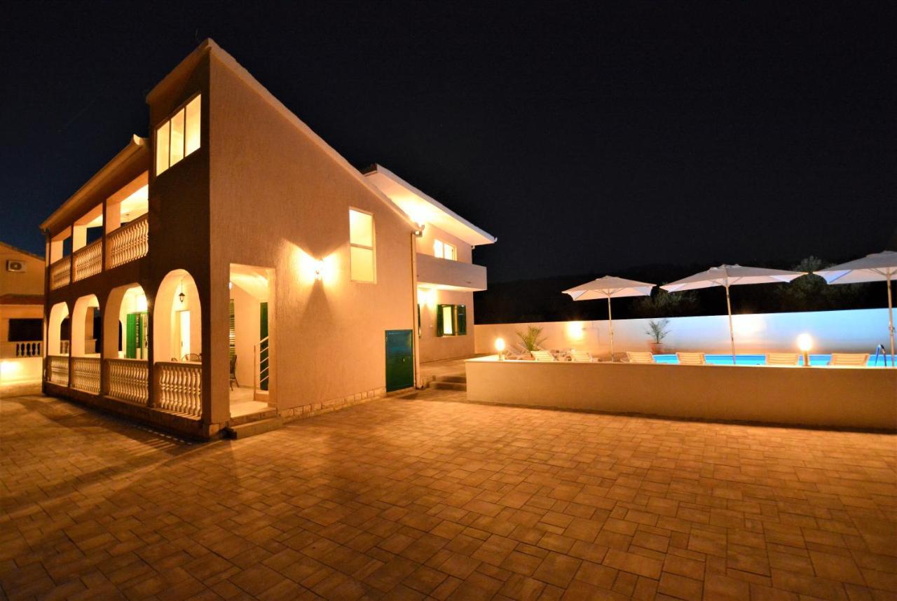 Villa Allegro Sukošan Exteriör bild