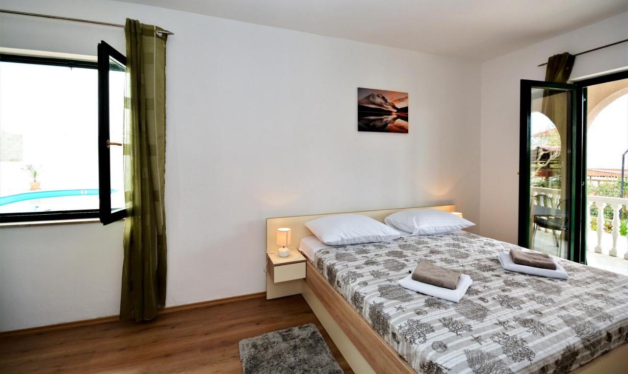 Villa Allegro Sukošan Exteriör bild