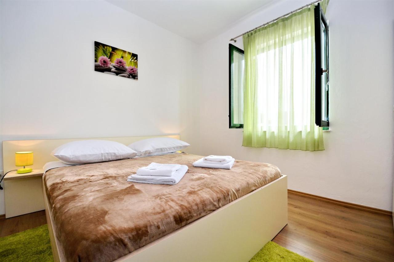 Villa Allegro Sukošan Exteriör bild