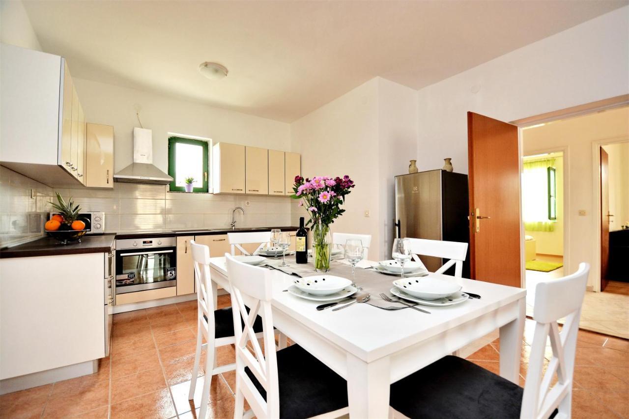 Villa Allegro Sukošan Exteriör bild