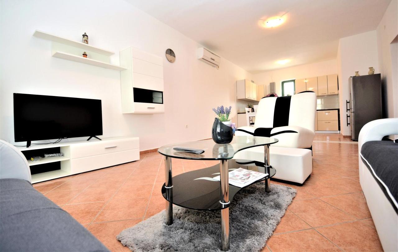 Villa Allegro Sukošan Exteriör bild