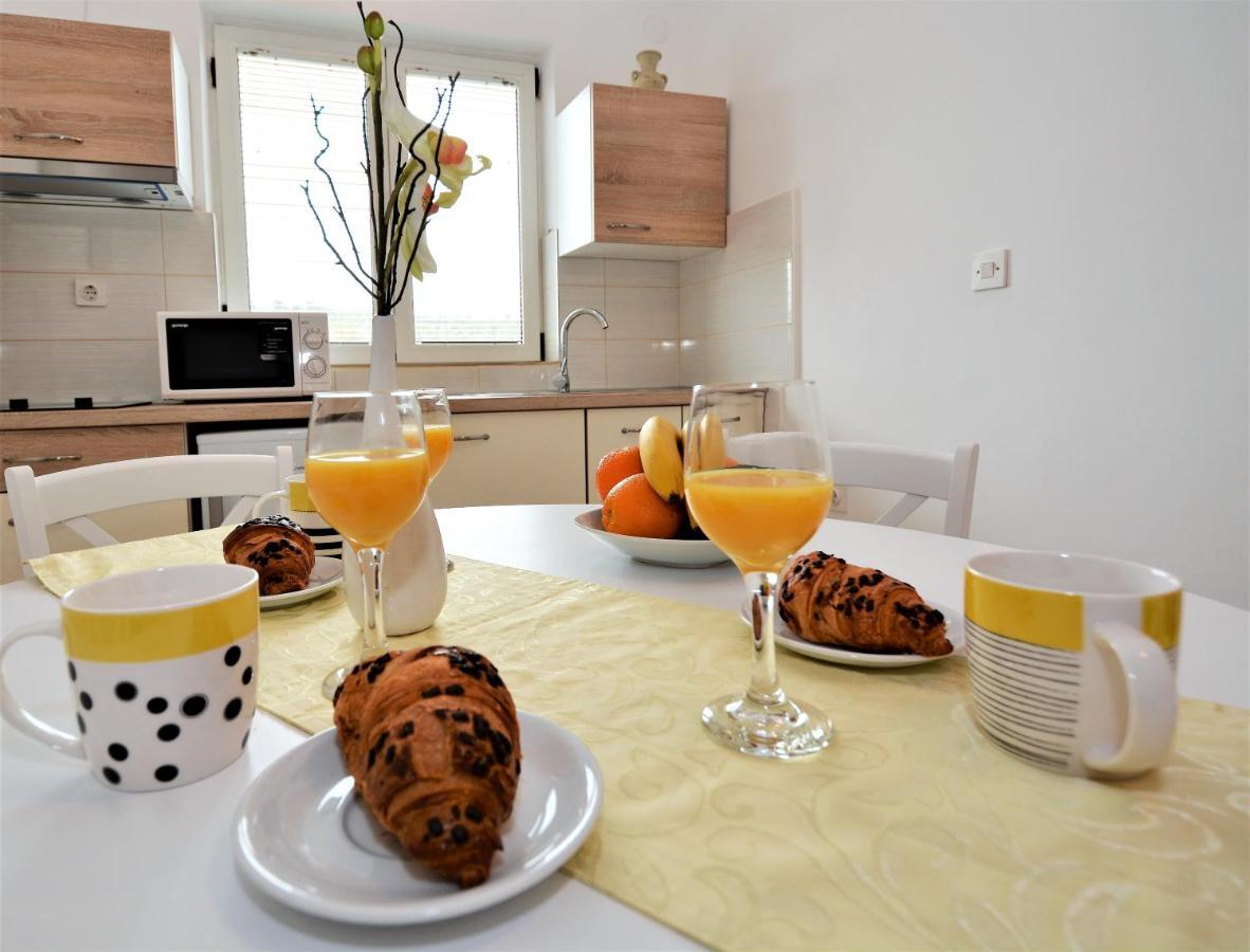 Villa Allegro Sukošan Exteriör bild