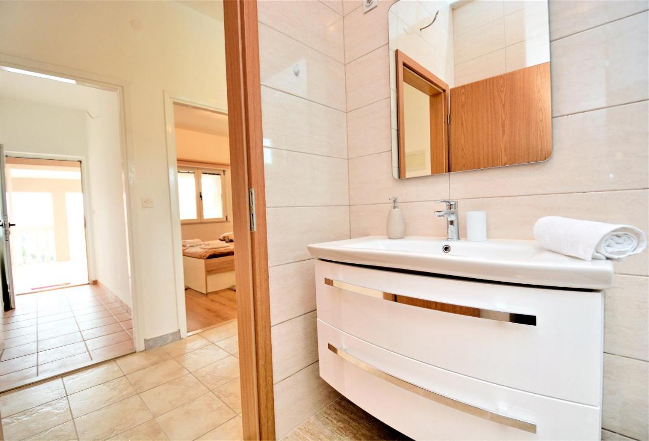 Villa Allegro Sukošan Exteriör bild
